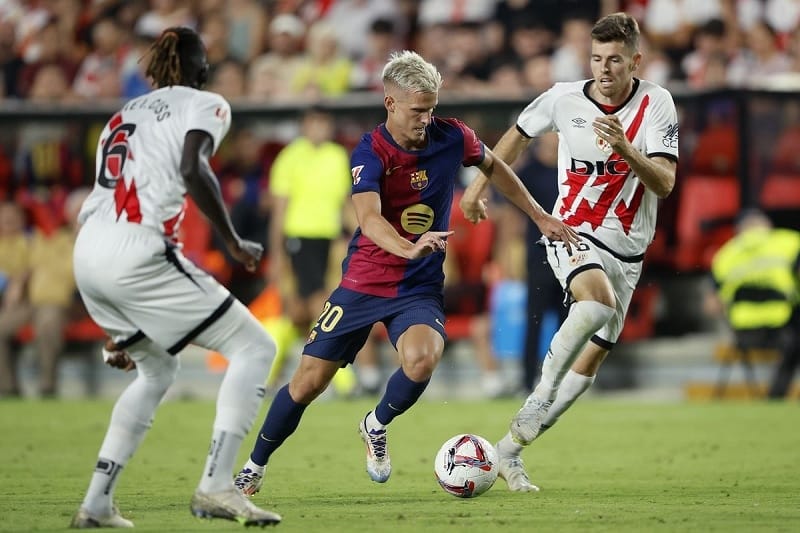 Dani Olmo mang về chiến thắng ở trận ra mắt Barcelona