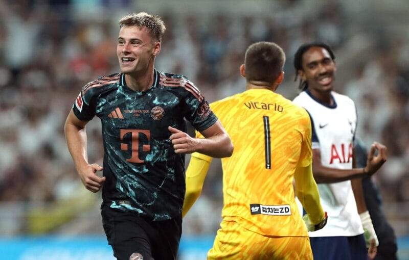 Bayern Munich sớm mở tỉ số.