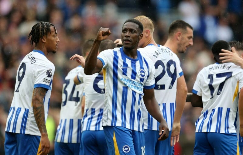 Danny Welbeck lại phá lưới Man United.