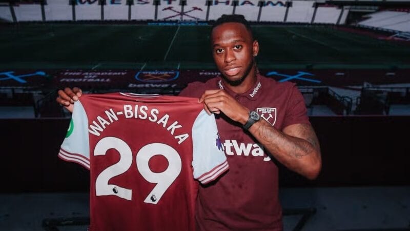 Man United bị chỉ trích vì bán Aaron Wan-Bissaka