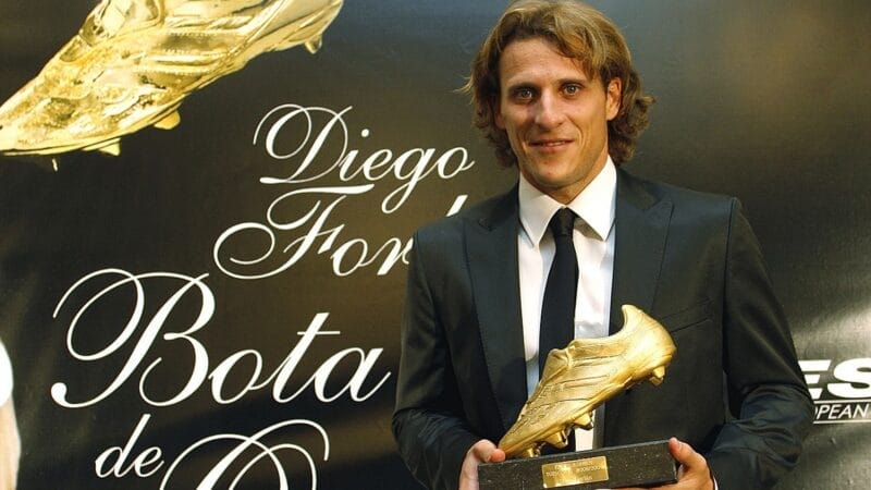 Diego Forlan giành Chiếc giày Vàng châu Âu 2008/09