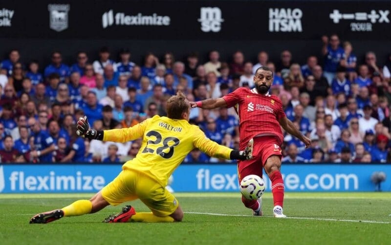 Salah ghi bàn ấn định chiến thắng cho Liverpool (Ảnh: Getty).