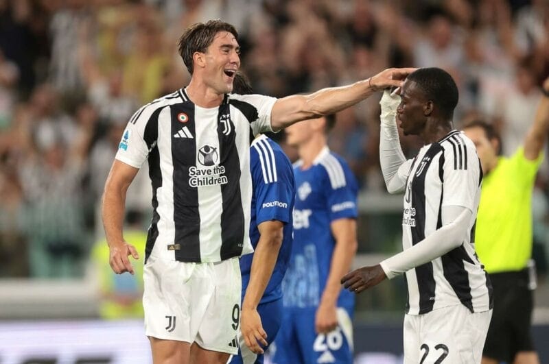 Dusan Vlahovic ấn định chiến thấng cho Juventus (Ảnh: Getty).