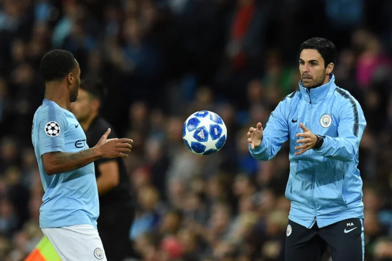 Arteta và Sterling có sự thấu hiểu nhau nhất định sau quá trình làm việc tại Man City.