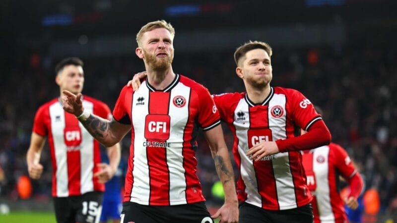 Sheffield United hướng tới mục tiêu trở lại Ngoại hạng Anh.