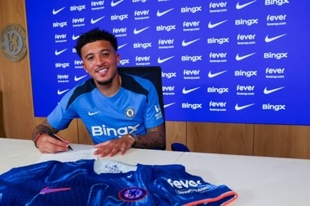 Sancho được chào đón tại Chelsea