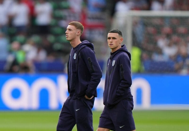 Cole Palmer và Phil Foden đều rút lui khỏi ĐT Anh.