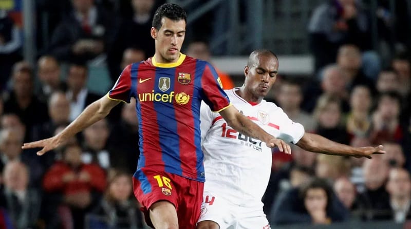 Busquets chơi bóng đơn giản nhưng hiệu quả